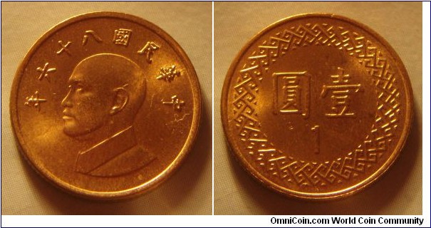 Taiwan | 
1 Dollar, 1997 (86) | 
20 mm, 3.8 gr. | 
Aluminium-bronze | 

Obverse: Chiang Kai-Shek facing left, date above | 
Lettering: 年六十八國民華中 | 

Reverse: Denomination | 
Lettering: 圓壹 1 |
