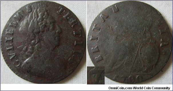 1700 halfpenny, possibly over 1699
