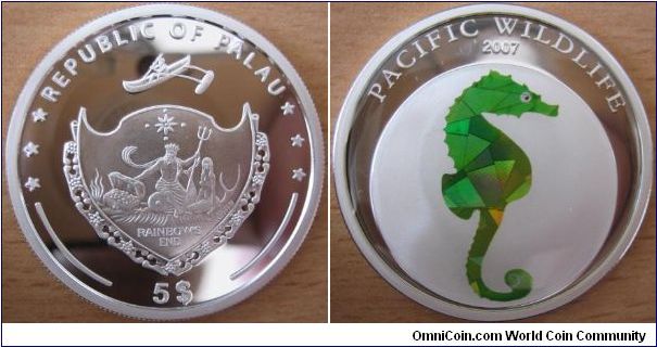 5 Dollars - Hippocampus - 25 g Ag 925 (prism color) - mintage 2,500