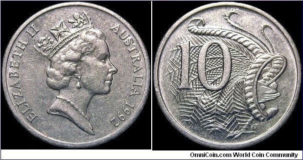 Australia - 10 Cents - 1992 - Weight 5,65 gr - Copper-Nickel - Size 23,6 mm - Thickness 1,76 mm - Alignment Medal (0°) - Ruler / Elizabeth II - Engraver Obverse / Raphael David Maklouf - Engraver Reverse / Stuart Devlin - Note Reverse / Lyrebird - Edge : Reeded - Mintage 29 800 000 - Reference KM# 81 (1985-98)