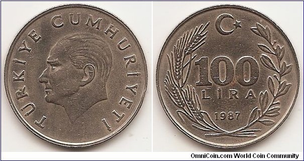 100 Lira
KM#967
11.0500 g., Copper-Nickel-Zinc, 29.65 mm. Obv: Head of Atatürk left Rev: Value and date within wreath