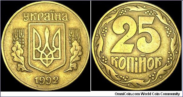 Ukraine - 25 Kopiyok - 1992 - Weight 2,9 gr - Brass - Size 20,8 mm - Thickness 1,35 mm - Alignment Medal (0°) - Designer Obverse / Vasyl Lopata - Edge : Segmented reeding - Reference KM# 2.2 (1992)