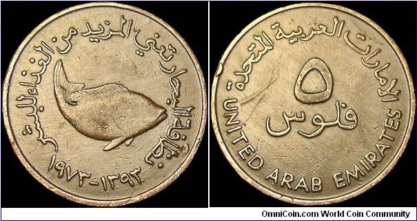 United Arab Emirates - 5 Fils - 1393 / 1973 - Weight 3,75 gr - Bronze - Size 22 mm - Thickness 1,3 mm - Alignment Medal (0°) - Ruler / Zayed bin Sultan Al Nahyan (1966-2004) - Engraver Obverse / Geoffrey Colley - Fish (Spangled Emperor) - Edge : Smooth - Mintage 11 400 000 - Reference KM# 2.1 (1973-89)