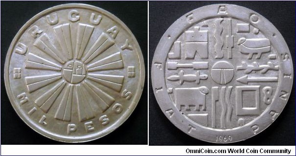 Uruguay 1000 pesos.
1969, F.A.O.
Ag 900