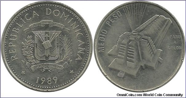 DominicanRepublic ½ Peso 1989 - Native Culture
