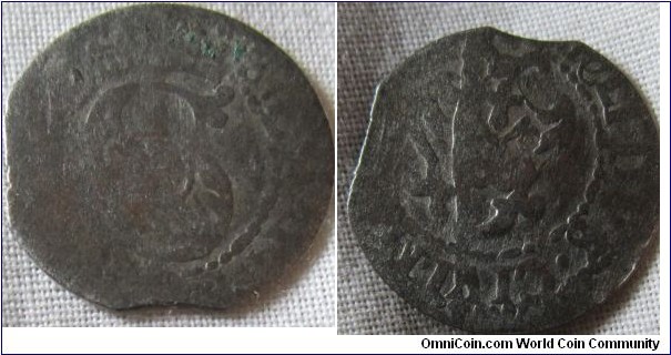 Sigismund III solidus from Riga, from around 1587-1623, sadly cliped where the date would be, however also mistruck design in the centre ( thick line going through the design and part of the deisgn also not correctly placed. also a clipped planchet