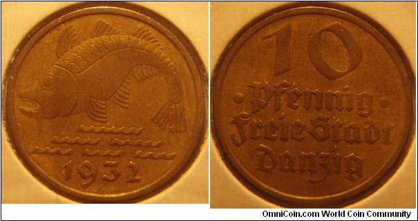 Danzig | 
10 Pfennig, 1932 | 
21 mm, 3.5 gr. | 
Aluminium-bronze | 

Obverse: Codfish facinf left, year below | 
Lettering: 1932 |

Reverse: Denomination | 
Lettering: 10 • Pfennig • Freie Stadt Danzig |