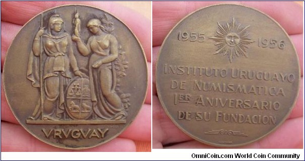 1956 Uruguay Numismatic Institute anniversary Medal by E. Pratti. Bronze: 52MM./51 gms.
