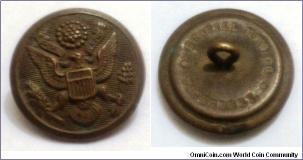 a OVERCOAT BUTTON
SCOVILL MFG CO.
WATERBURY

