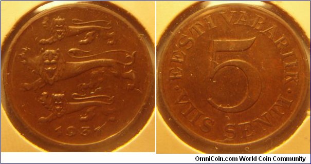 Estonia | 
5 Senti, 1931 | 
23.3 mm, 3.5 gr. | 
Bronze | 

Obverse: Three lions, date below | 
Lettering: 1931 | 

Reverse: Denomination | 
Lettering: •EESTI VABARIIK•5 VIIS SENTI |