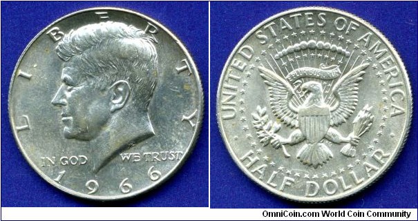 Half Dollar.
Without mintmark.
Mintage 108,984,932 units.


Ag400f. 11,5gr.