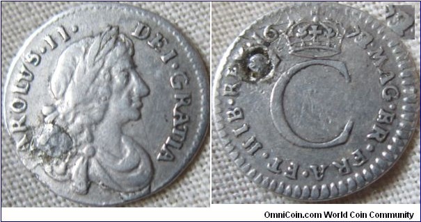 1672/1 Maundy 1D, with a filled hole