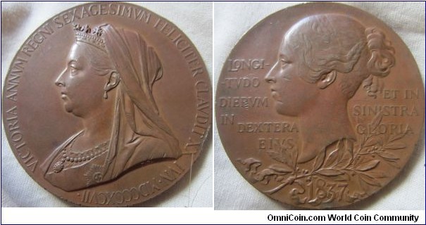 1897, Victoria Diamond Jubilee Official Medal in Bronze.
Obverse by T. Brock, reverse by William Wyon, engraved by G.W. De Saules, struck by Royal Mint, 41,857 issued. 