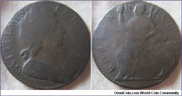 1698 halfpenny, date in Legend