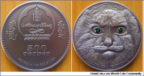 500 Togrog - Manul - 31.1 g Ag .999 antique finish (with 2 Swarovski crystals) - mintage 2,500