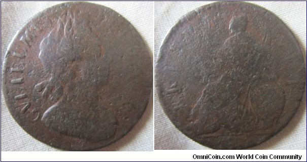 hard to date halfpenny of William III Third Reverse and 2nd obverse date is usualy less clear on 1699