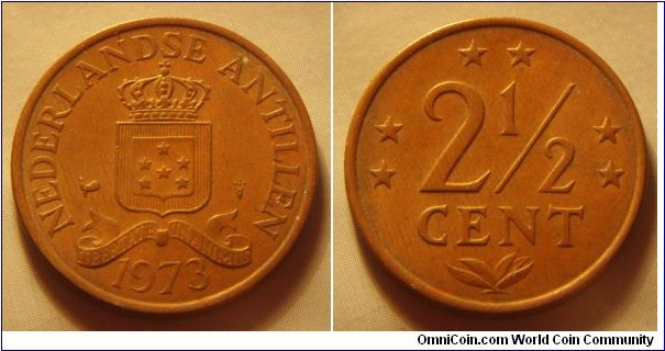 Netherlands Antilles | 
2½ Cent, 1973 | 
22 mm, 4 gr. | 
Bronze | 

Obverse: National Coat of Arms, date below | 
Lettering: NEDERLANDSE ANTILLEN 1973 | 

Reverse: Six stars representing the six islands federation, denomination centre | 
Lettering: ** ** ** 2½ CENT |