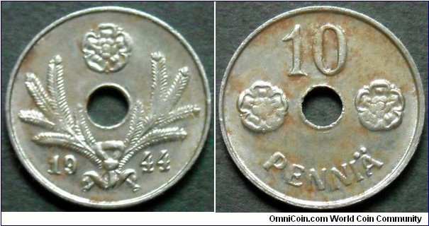 Finland 10 pennia.
1944, Iron.
Weight; 1,12g.
Diameter; 16mm.
Mintage: 3.040.000 pieces.