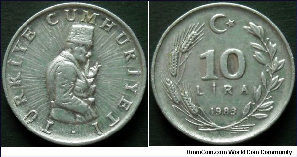 Turkey 10 lira .
1983, Crescent to right. KM#950.2