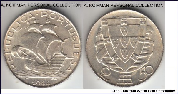 KM-580, 1944 Portugal 2 1/2 escudos; silver, reeded edge; average uncirculated.