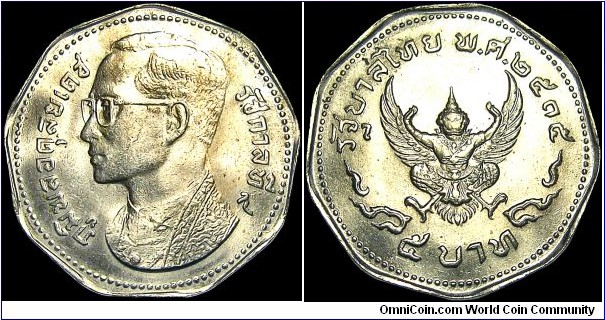 Thailand - 5 Baht - 2515 / 1972 - Ruler Rama IX (Bhumibol Aduladej 1946-2016) - Weight 9,2 gr - Copper-Nickel - Size 27,8 mm - Thickness 2,0 gr - Alignment Coin (180°) - Reverse Mythical creature 
