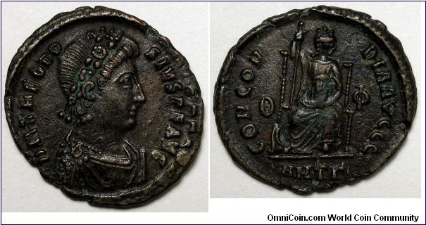 Theodosius I, Antioch, 3. Officina, 378-383 AD. DN THEODO-SIVS PF AVG, rosette-diademed, draped, cuirassed bust right / CONCOR-DIA AVGGG, Constantinopolis seated facing, turret on head, looking half right, holding sceptre, left hand on knee theta-phi across fields. Mintmark ANT Gamma