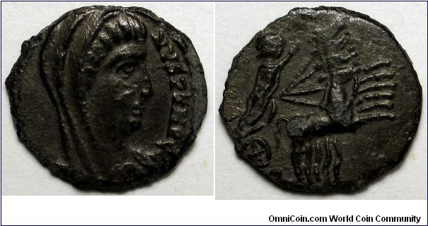 Divus Constantine AE4. 337-340 AD. DV CONSTANTINVS PT AVGG, veiled head right / Constantine in quadriga right, the hand of God, upper centre, grasping the chariot. Mintmark CONS