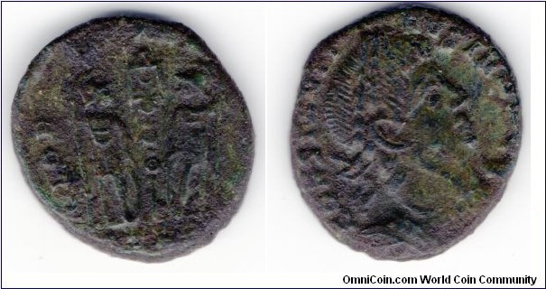 330-335Ad. Constantine I AE4, CONSTANTI-NVS MAX AVG, rosette-diademed, draped and cuirassed bust right. GLOR-IA EXERC-ITVS, two soldiers holding spears and shields with two standards between them, dots on banners 
