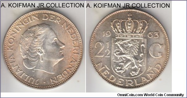 KM-185, 1963 Netherlands 2 1/2 gulden; silver, lettered edge; Juliana, nice choice colorfully toned uncirculated specimen.