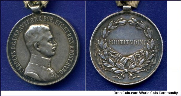 Medal FORTITUDINI.Karl (1916-1918).
Austro-Hungary empire.


Ag900f.
