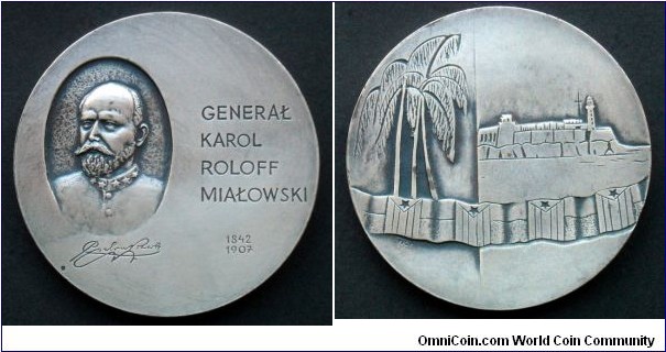 Polish medal commemorating General Karol Roloff Miałowski (Carlos Roloff) 1842-1907. Born in Warsaw in Polish family. Carlos Roloff was Cuban general and liberation activist.
Medal from Warsaw Mint. Design Wiktoria Czechowska-Antoniewska. Silvered tombac. 250 pcs.