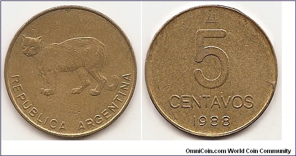 5 Centavos
KM#97.2
4.1000 g., Brass, 23 mm. Obv: Pampas Cat Rev: Value, double lined “A” at top, date below Edge: Plain Note: Thin flan.