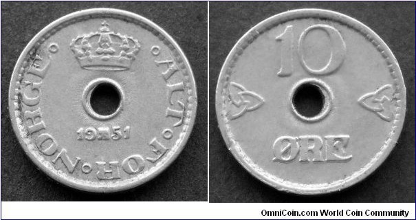 Norway 10 ore.
1951