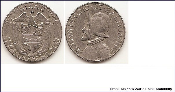 1/10 Balboa
KM#10
2.27 g., Copper-Nickel Clad Copper, 17.91 mm. Obv: Coat of arms of Panama with 9 stars, legend above and wreath and date below. Rev: Armoured bust of Vasco Nunez de Balboa facing left with wreath below and denomination above. The bust touches the rim. Edge: Reeded 