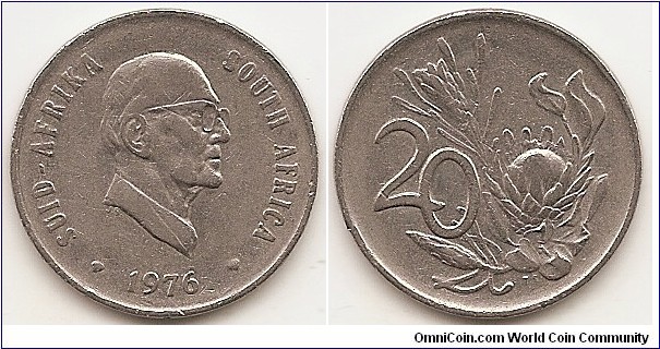 20 Cents
KM#95
6.00 g., Nickel, 24.2 mm. Obv: Portrait of Jacobus Johannes (Jimmy) Fouché (1898-1980), President of the South African Republic from 1968 to 1975, SUID-AFRIKA and SOUTH AFRICA Rev: A Royal Protea, South Africa's national flower, value at left Edge: Plain 
