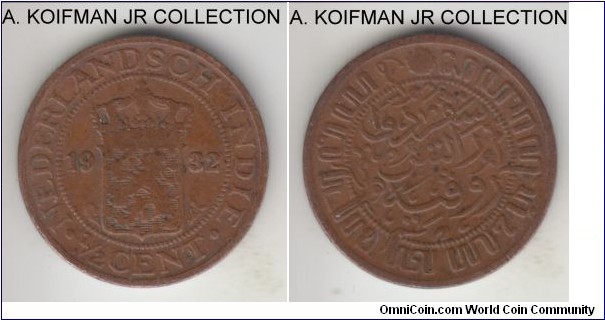 KM-314.1, 1932 Netherlands East Indies 1/2 cent; bronze, plain edge; Wilhelmina I, scarcer type minted 4 years only, very fine or almost.