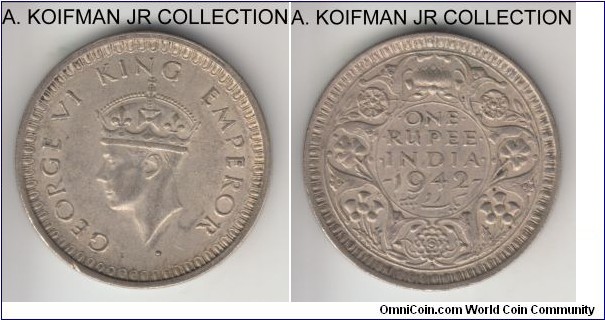 KM-557.1, 1942 British India rupee, Bombay mint (dot mint mark); silver, security  reeded edge; George VI, smaller mintage, toned good extra fine.