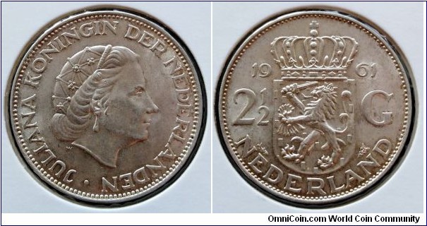 Netherlands 2 1/2 gulden. Queen Juliana. Ag 720. Weight; 15g. 