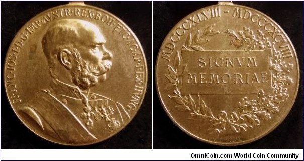 Medal SIGNUM MEMORIAE in excellent condition.