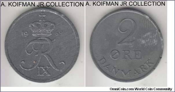 KM-840.2, 1969 Denmark 2 ore; zinc, plain edge; Frederik IX, common circulation issue, toned uncirculated, reverse exhibits some zinc rust.