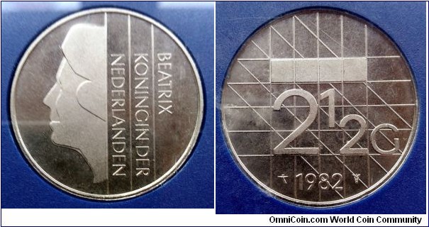 Netherlands 2 1/2 gulden from 1982 annual coin set.