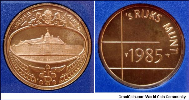Netherlands - Mint token from 1985 annual coin set.