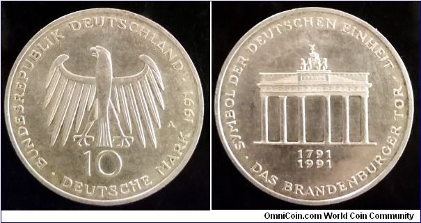 Germany 10 mark. 1991 A - Berlin, 200th Anniversary of Brandenburg Gate in Berlin. Ag 625. Weight; 15.5g. Diameter; 32.5mm. Mintage: 8.400.000 pcs.