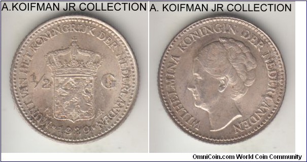 KM-160, 1929 Netherlands 1/2 gulden; silver, reeded edge; Wilhelmina, more common variety with 3 pearls of the diadem under GI, very fine details, cleaned.