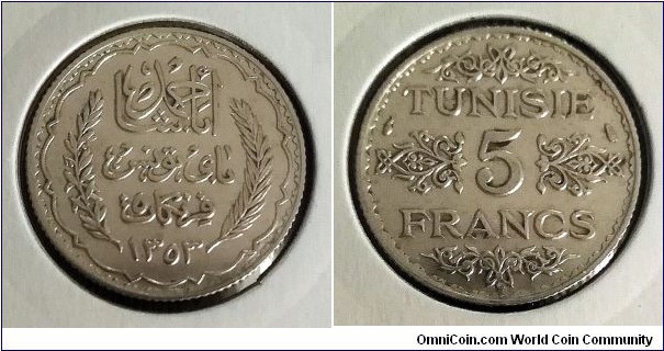 Tunisia 5 francs. 1935, Ahmad II. Ag 680. Weight; 5g. Diameter; 24mm. Mint; Monnaie de Paris.
