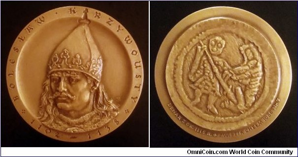 Polish medal - Bolesław III Wrymouth. Image of denar coin from around the year 1115 on reverse.