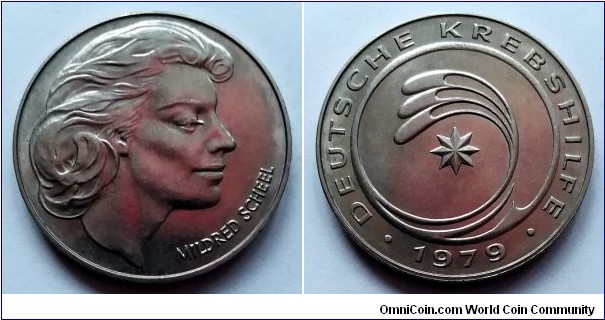Mildred Scheel - German Cancer Aid Foundation. West Germany Medal.
