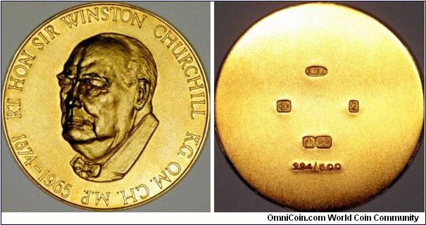 22 carat gold medallion, by Edward Jones, issued to commemorate Sir Winston Spencer Churchill 1874 - 1965. Diameer 56.5 mms, weight 138.15 grams, fine gold content 4.85 troy ounces. Impressive not just for its size and weight, but also for its high relief sculpture.