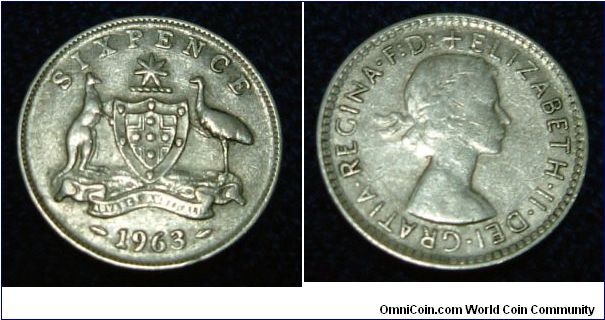 AUSTRALIA 1963 6 PENCE
Queen Elizabeth on this 6 pence coin in very fine condition. For sale. Please make an offer.