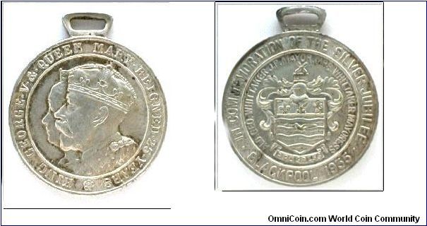 Blackpool silver medal for the Silver Jubilee   of George V and Queen Mary in 1935, with suspension bale.